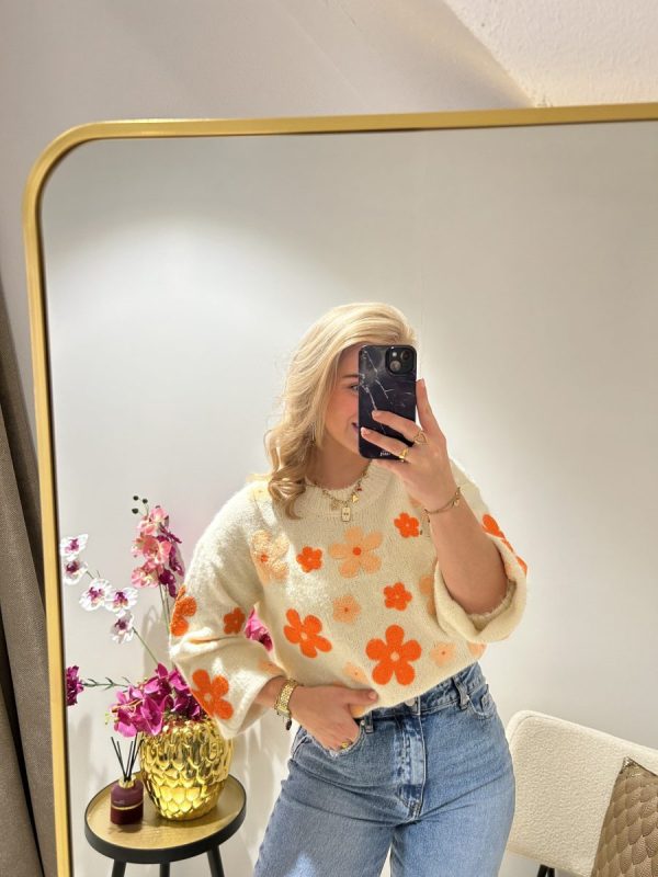 Faya Flower Sweater