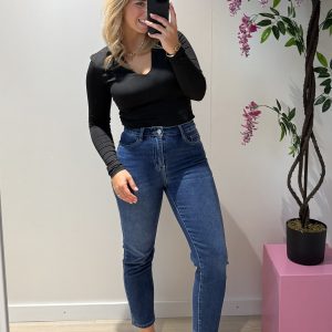 Moniek Mom Jeans - Redial