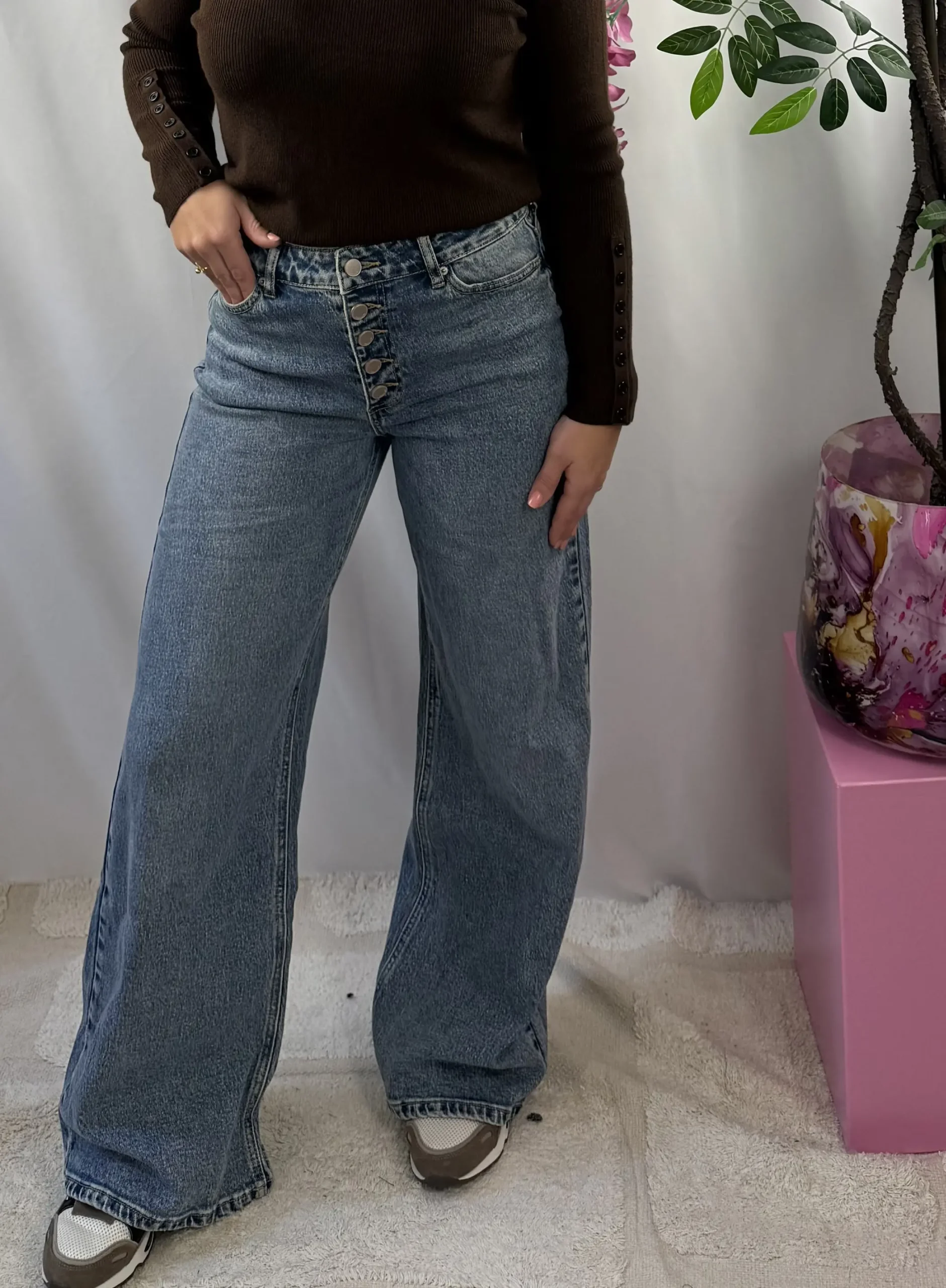 Zaria Wide Leg Jeans - Queen Hearts