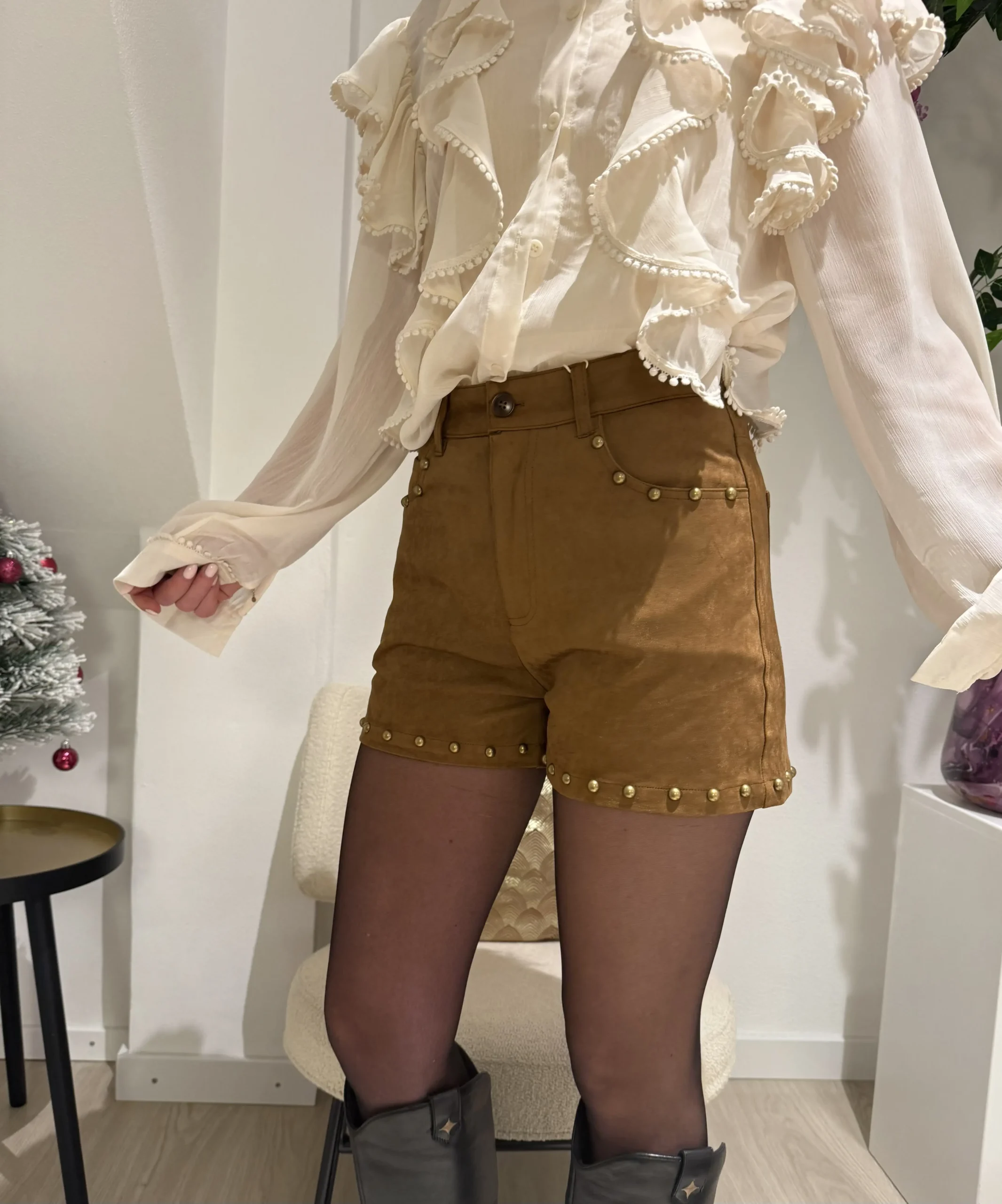 Ruby Short - Camel