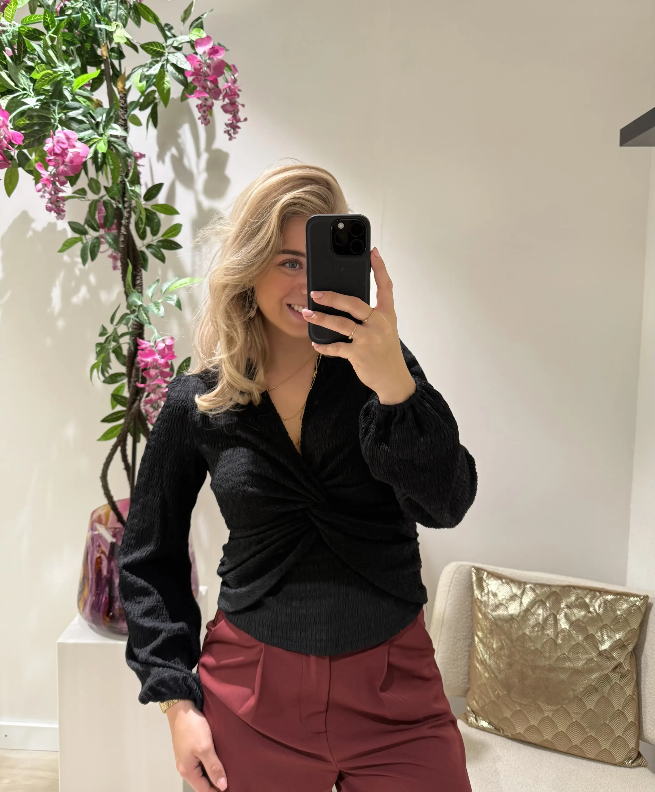 Lofty Manner - Top Vera