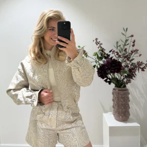 Lofty Manner - Jacket Brienna