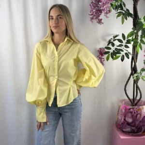 Louise Blouse - Geel