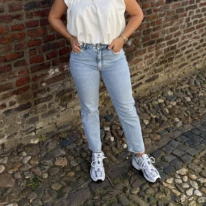 Niva Mom Jeans - Queen Hearts