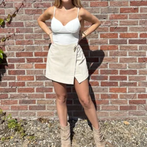 Saar Linnen Skort - Beige