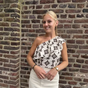 Ninthe One Shoulder Top