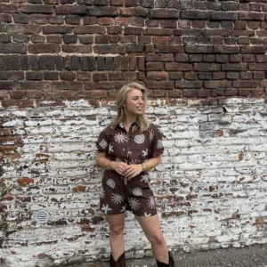 Lofty Manner - Short Stella - Brown