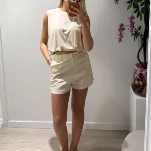 Nine Short - Beige