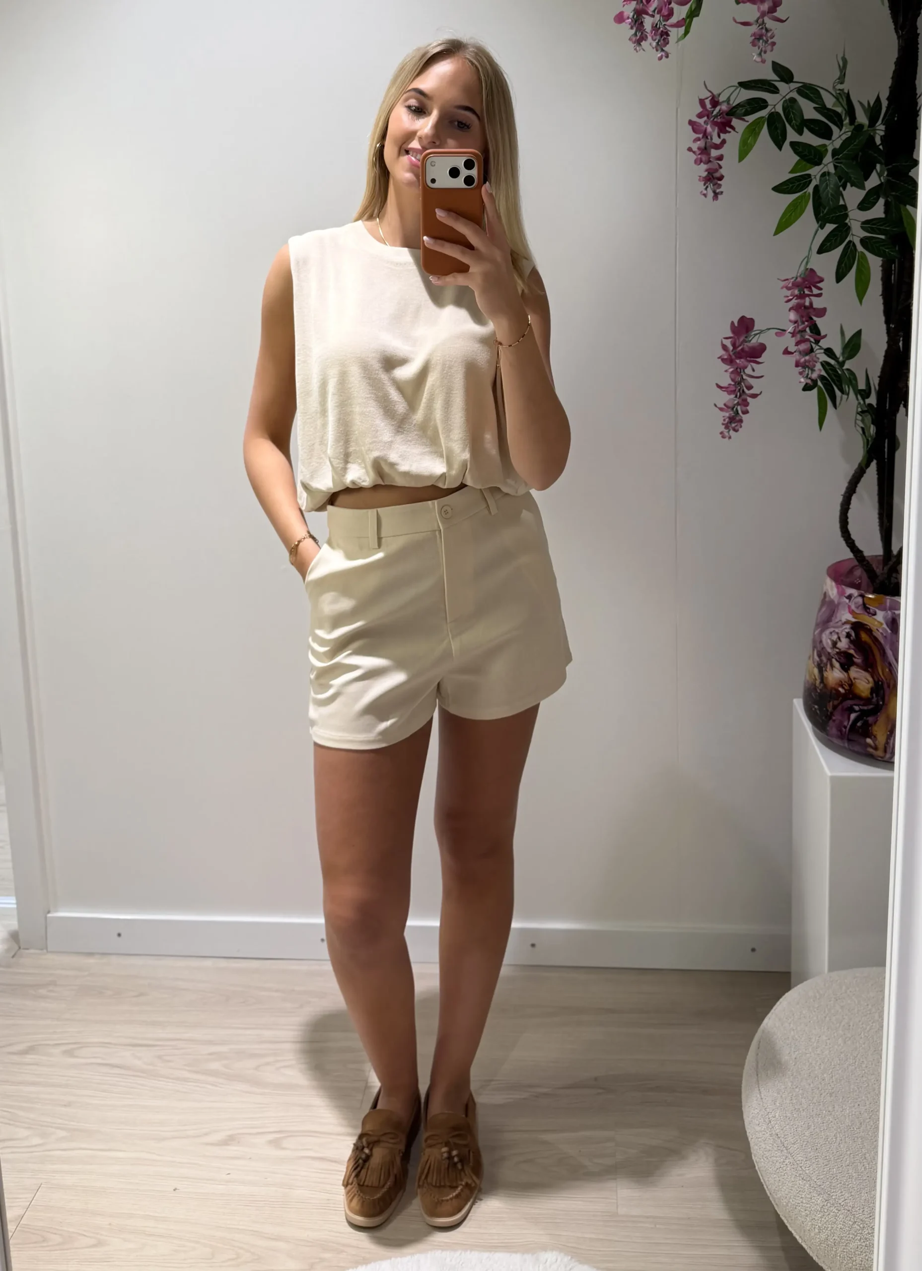 Nine Short - Beige