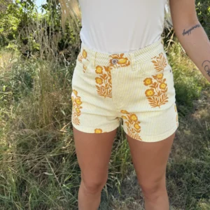 Liv Flower Short - Geel