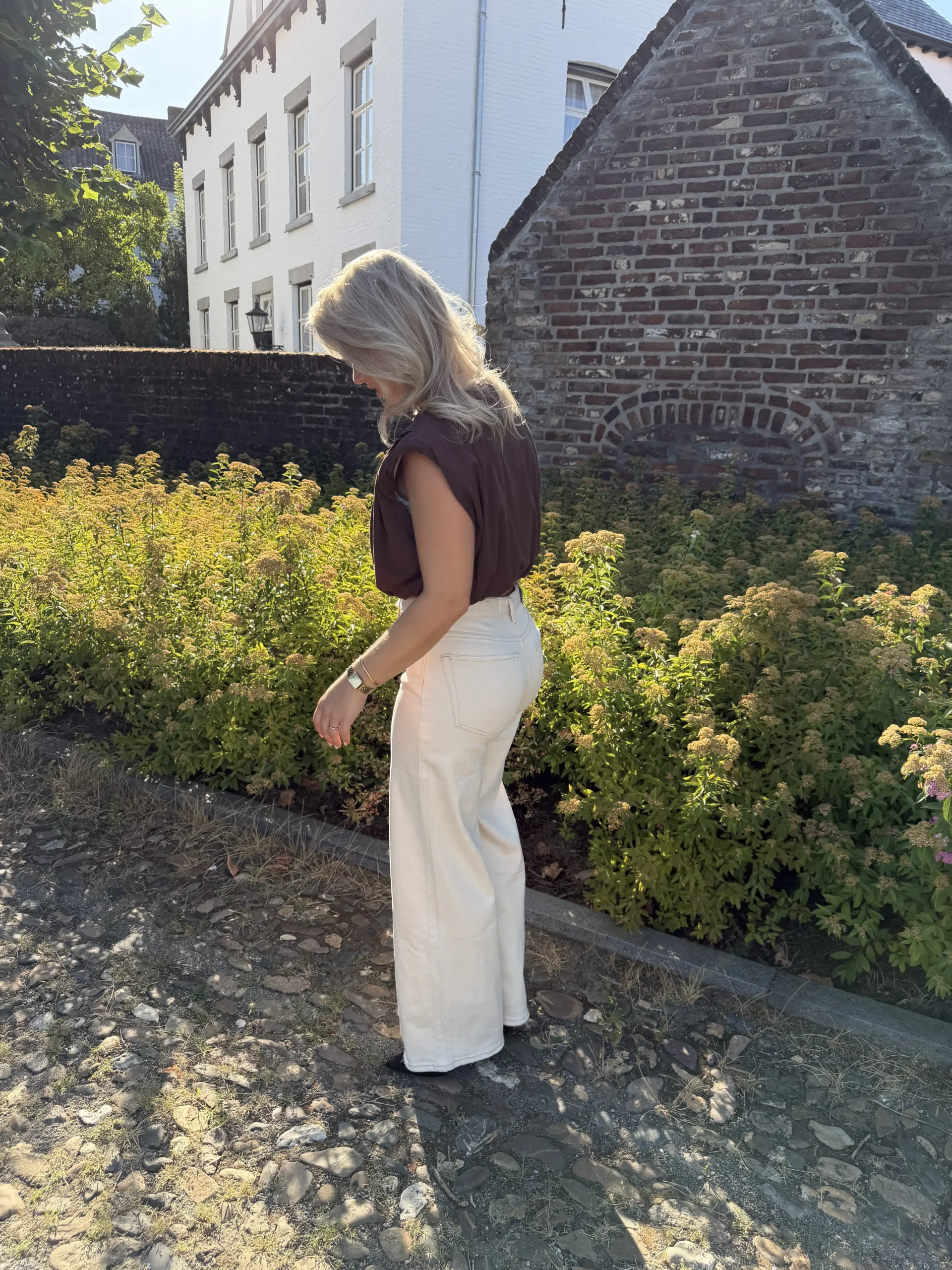 Flora T-shirt bruin - Afbeelding 4