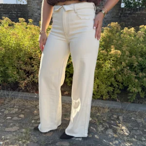 Isabel Wide Leg Jeans Beige - Queen Hearts